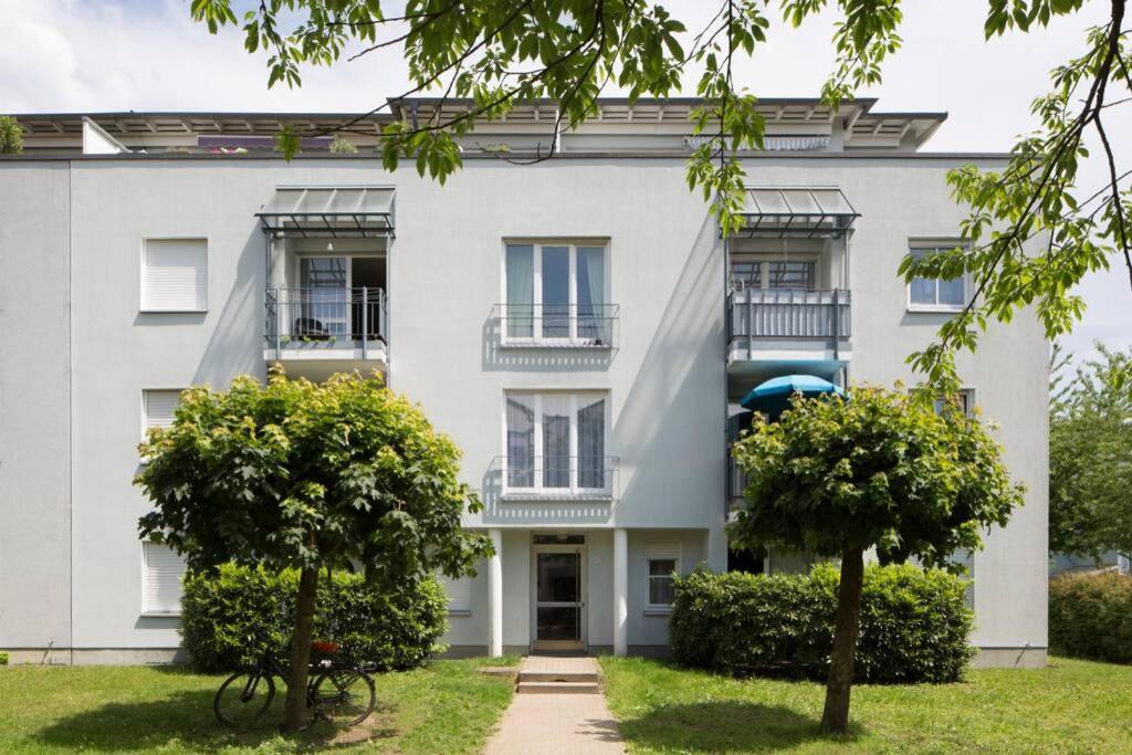 Exklusives Apartment Inklusive Netflix Und Parkplatz Karlsruhe Esterno foto