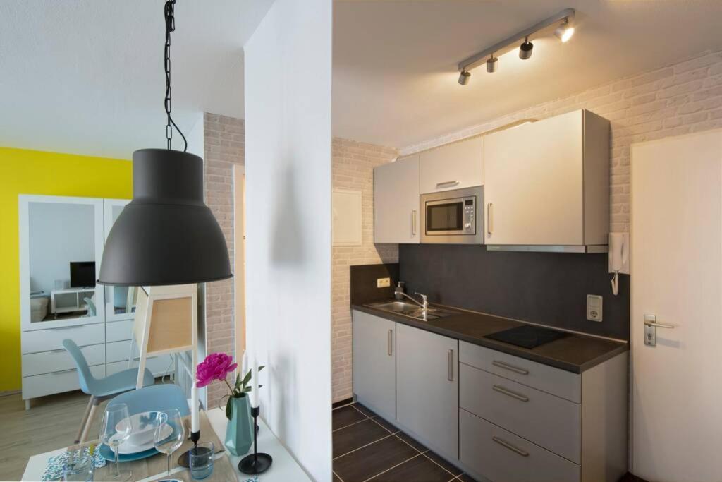 Exklusives Apartment Inklusive Netflix Und Parkplatz Karlsruhe Esterno foto